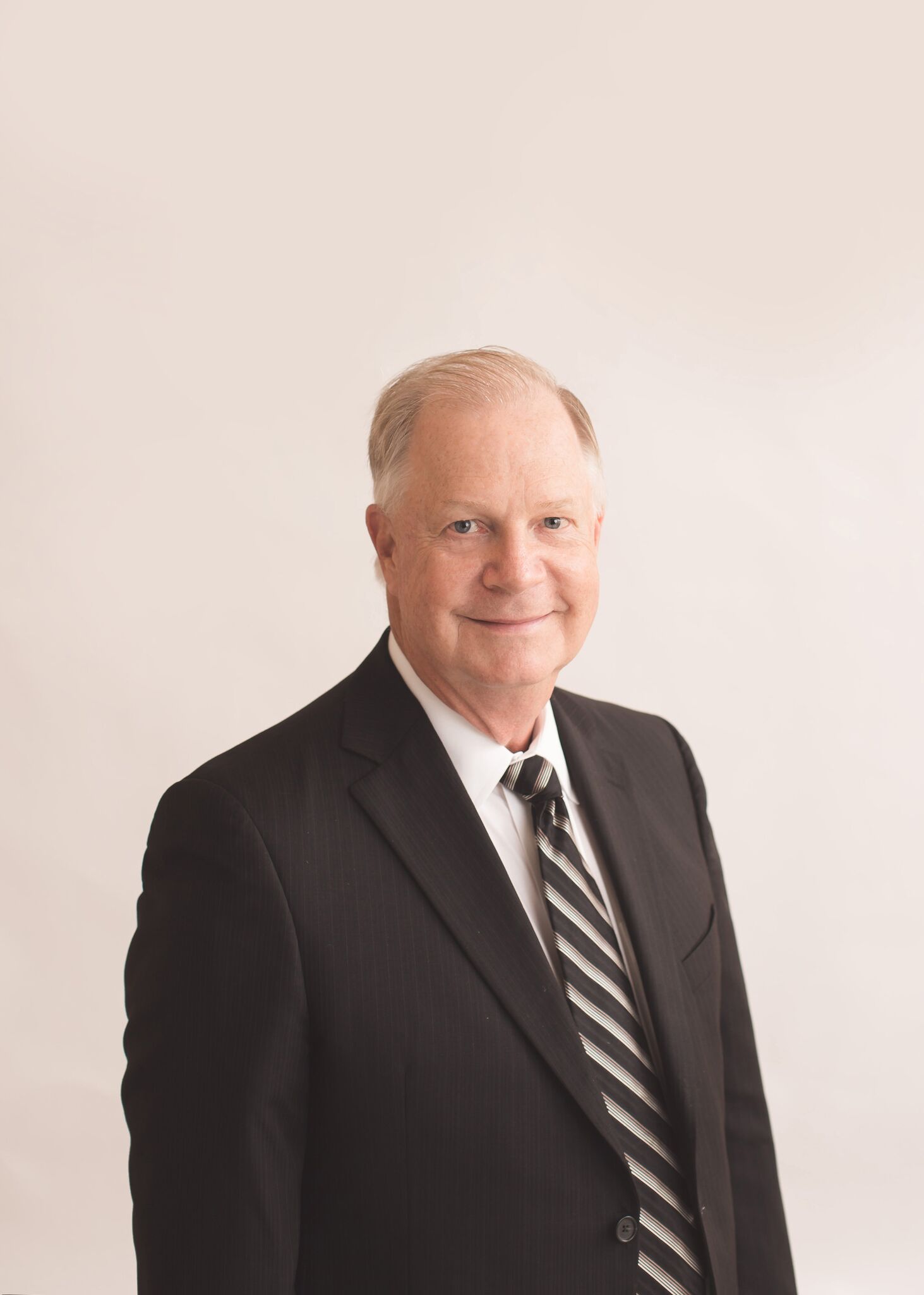 Meet Our Dentists Lundell & Hoy Dentistry