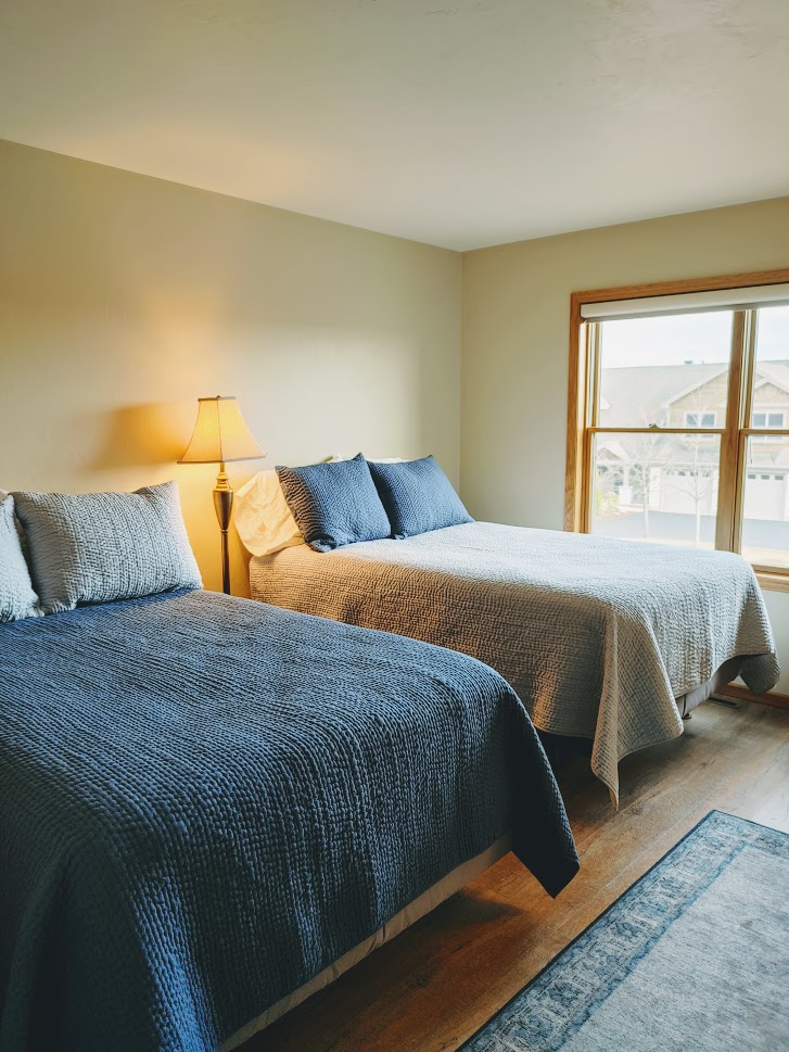 Meadow Ridge Condo 27 Lundquist Realty & Vacation Rentals of Door