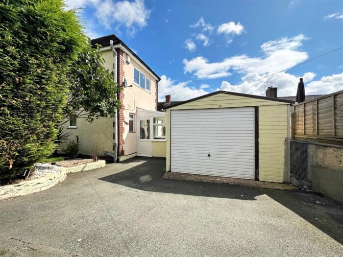 Uplands Avenue, Stoke On Trent, ST6 6SN Luv2Sell