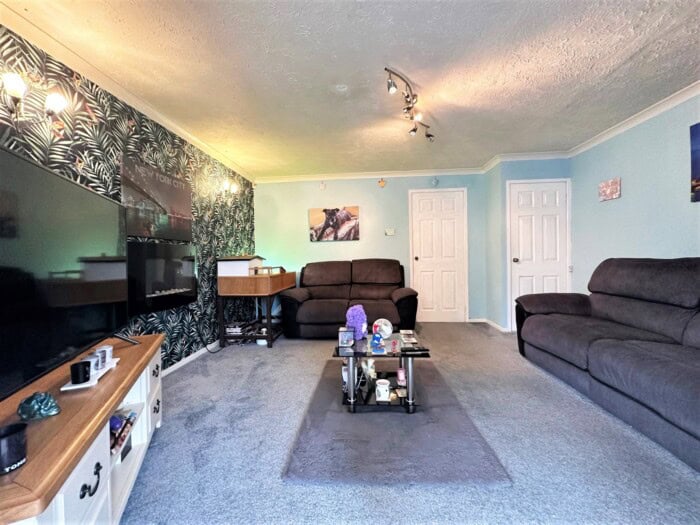 Ashwood Longton Stoke On Trent Luv2Sell