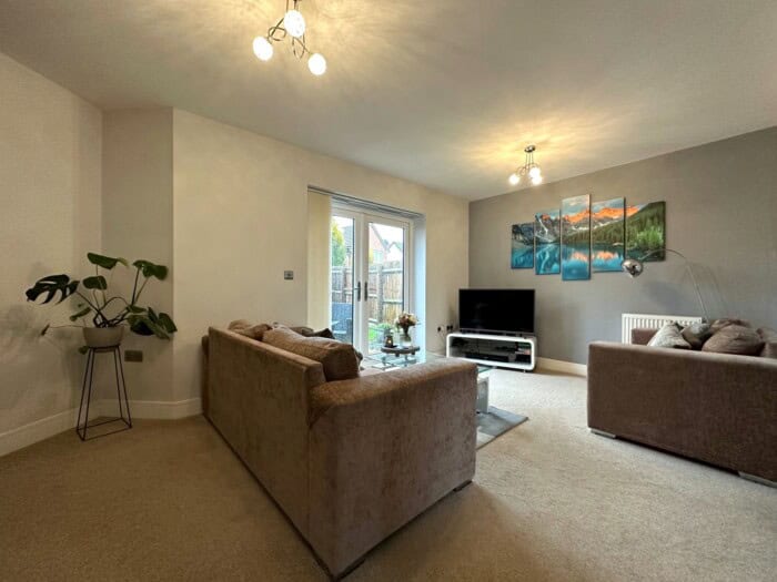 26 Harold Hines Way, Trentham, Stoke On Trent, ST4 8WJ Luv2Sell