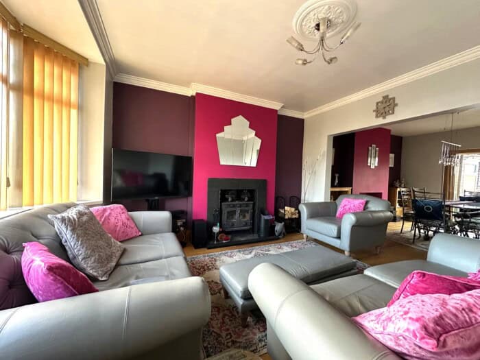 81 Reeves Avenue, Cross Heath, Newcastle Under Lyme, ST5 Luv2Sell