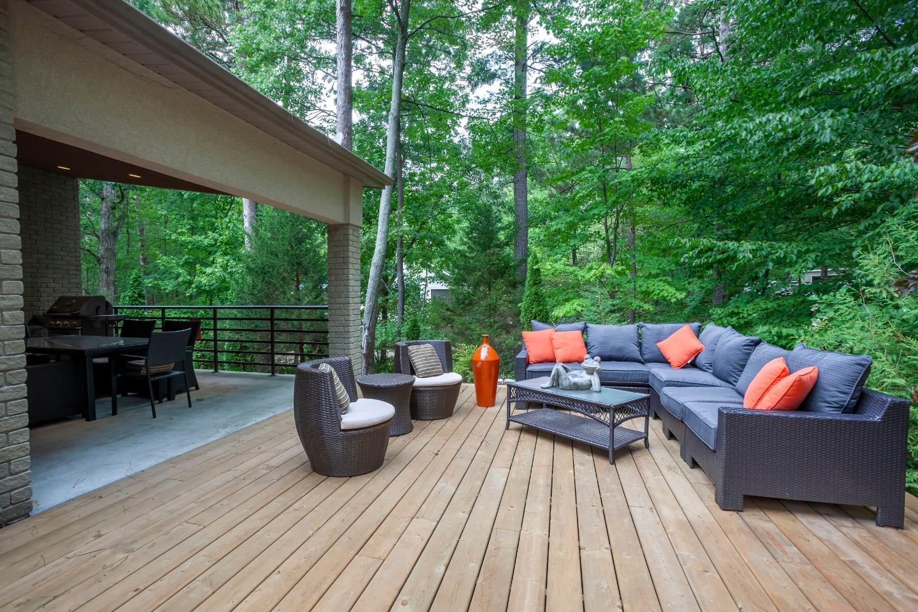 Luxe Grand Bend Cottage Walk to Private Sun Beach Cottage Rental in Grand Bend, Ontario