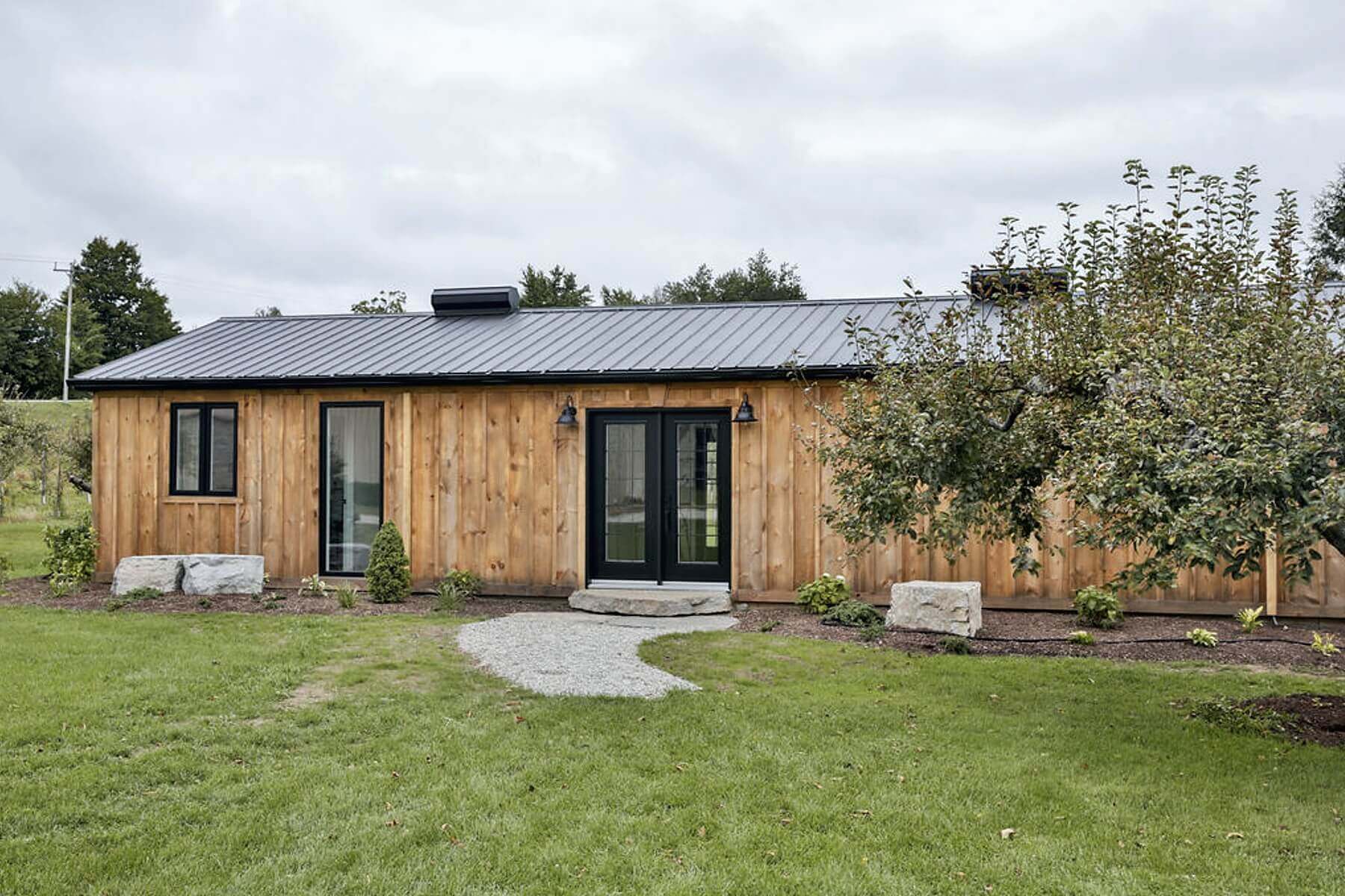 Hamilton Vacation Cottage Rental Somerset Cottage at West Avenue