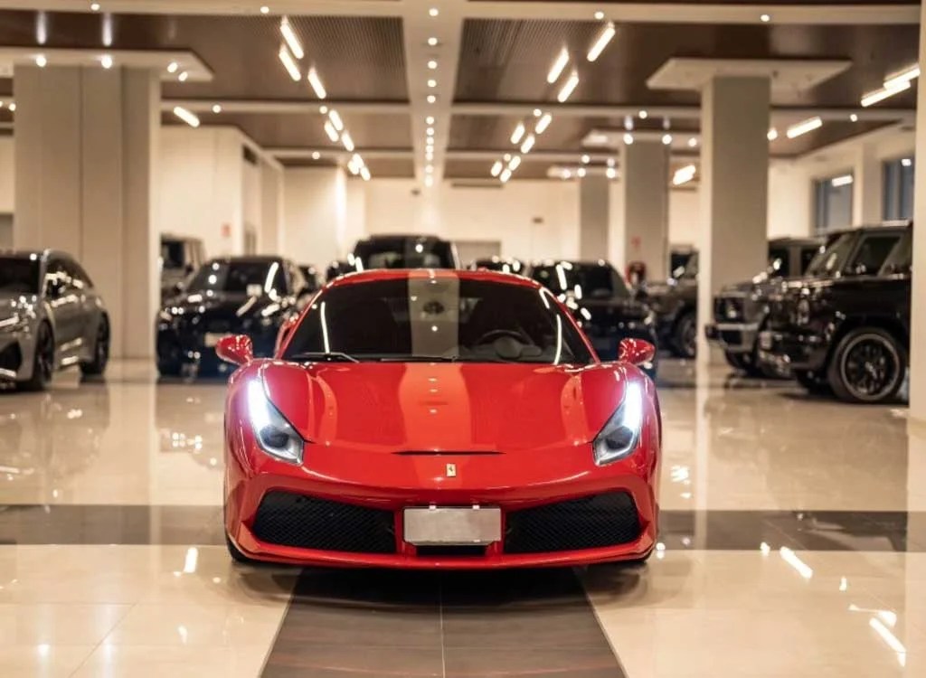 Ferrari 488 Spider Luxe CarentLuxe Carent