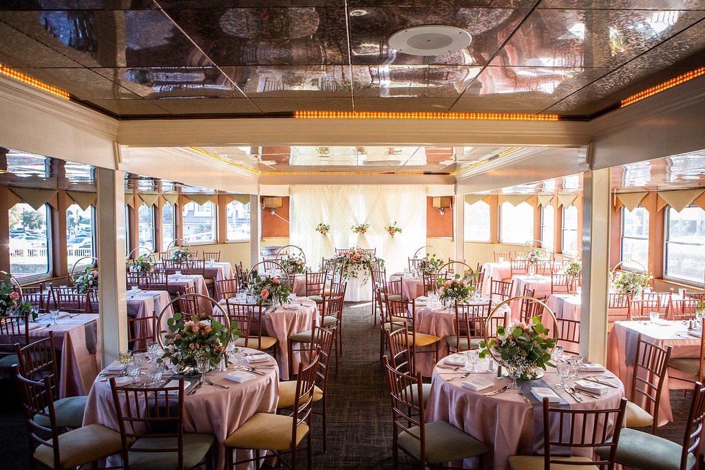 3 Reasons Why You Should Try a Dinner Cruise Luxe Cruises and Events