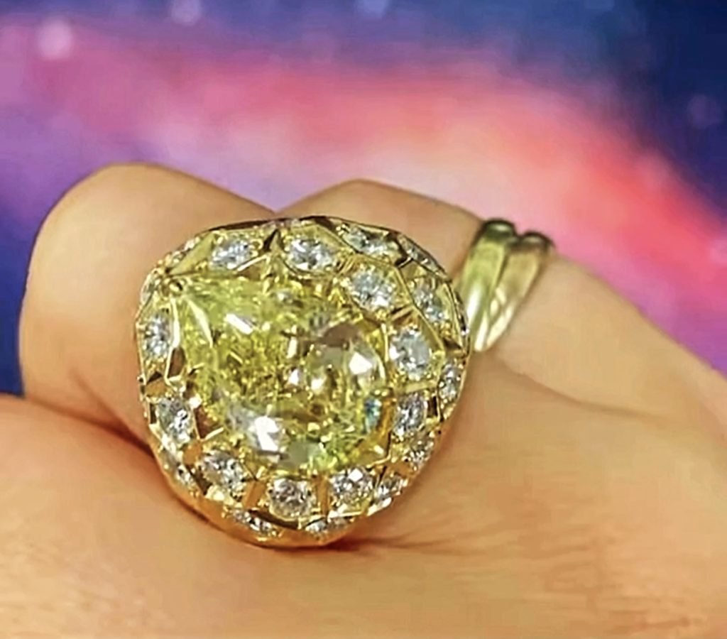 Top 20 Ultraluxury Jewelry Pieces LuxeLife9