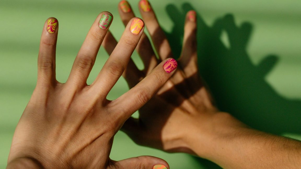 SNS Nails Pros and Cons Are They The Perfect Manicure? Luxe Luminous