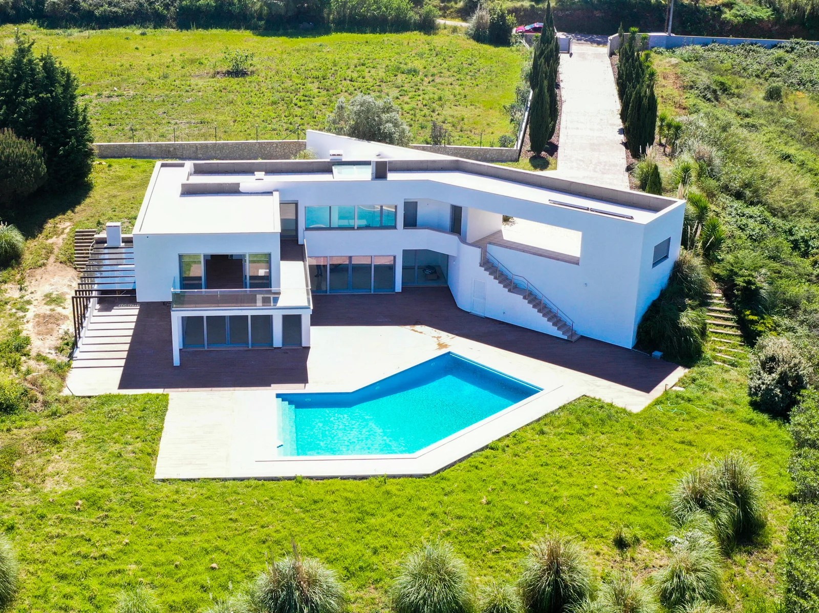 Luxurious Modern Villa with Breathtaking Views in Óbidos LuxHomes