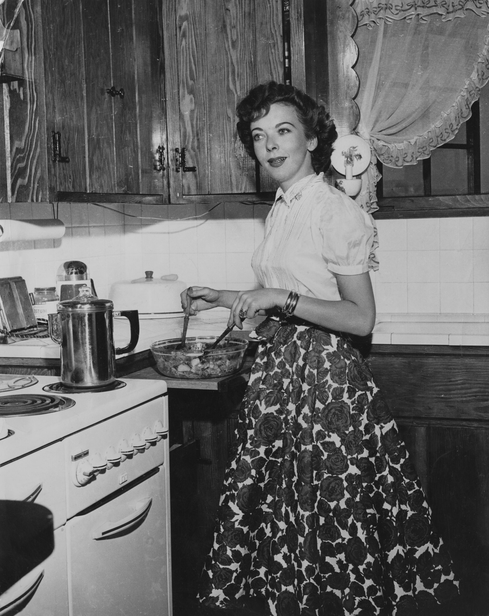 Ida Lupino Net Worth in 2023 Wiki, Age, Weight and Height