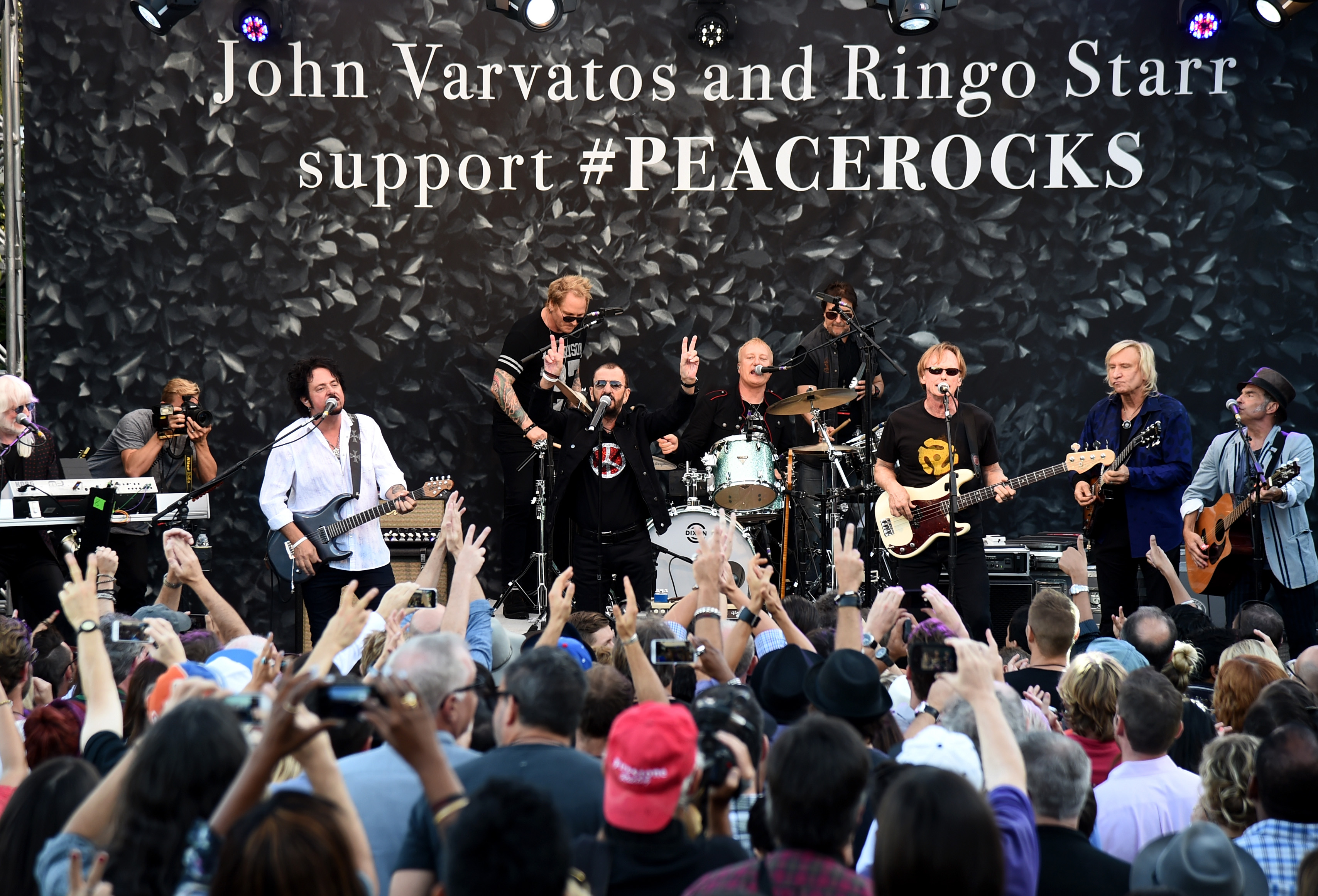 Edgar Winter Net Worth Wiki, Age, Weight and Height, Relationships, Family, and More Luxlux