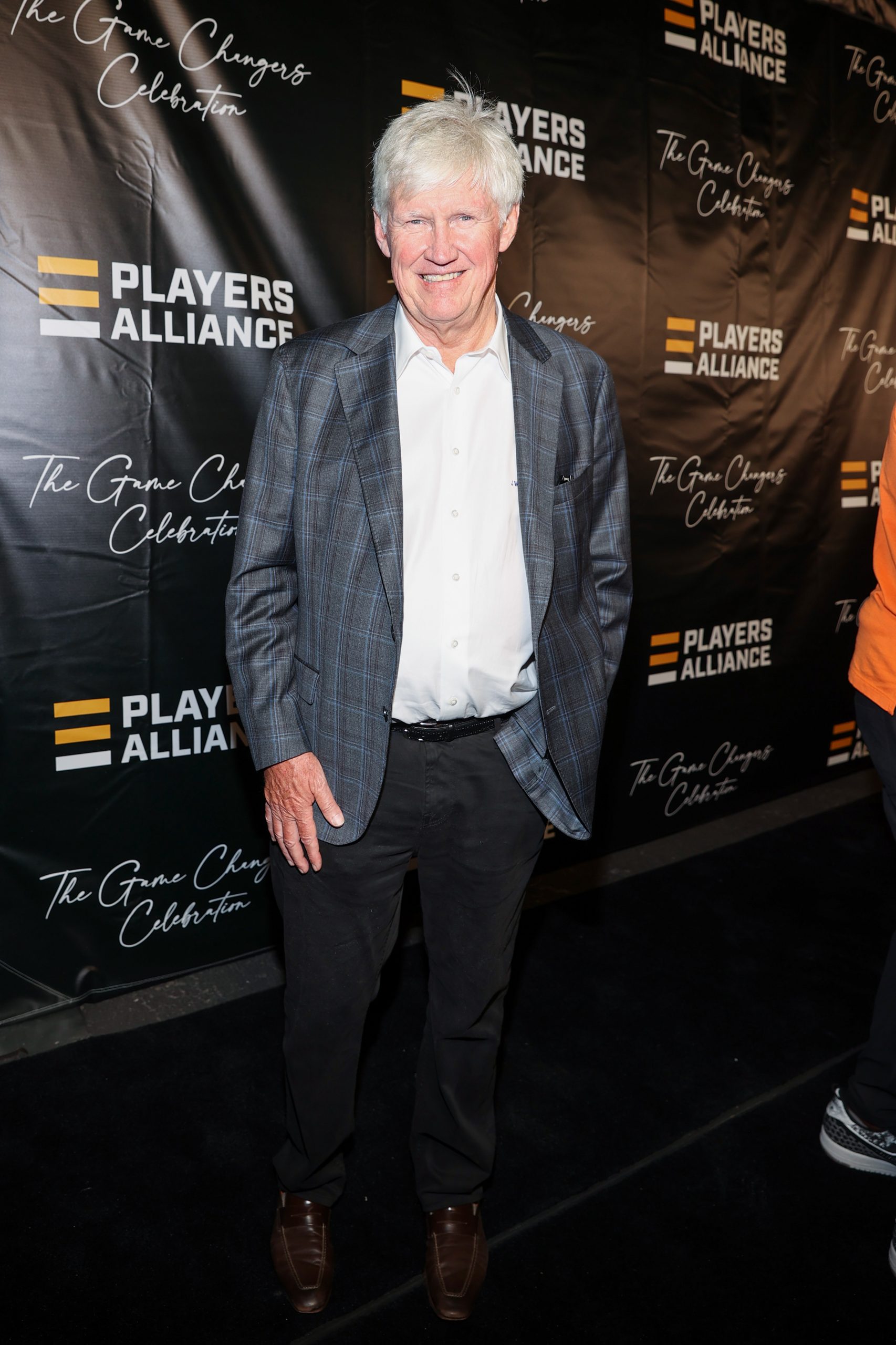 John W. Stanton Net Worth Wiki, Age, Weight and Height, Relationships