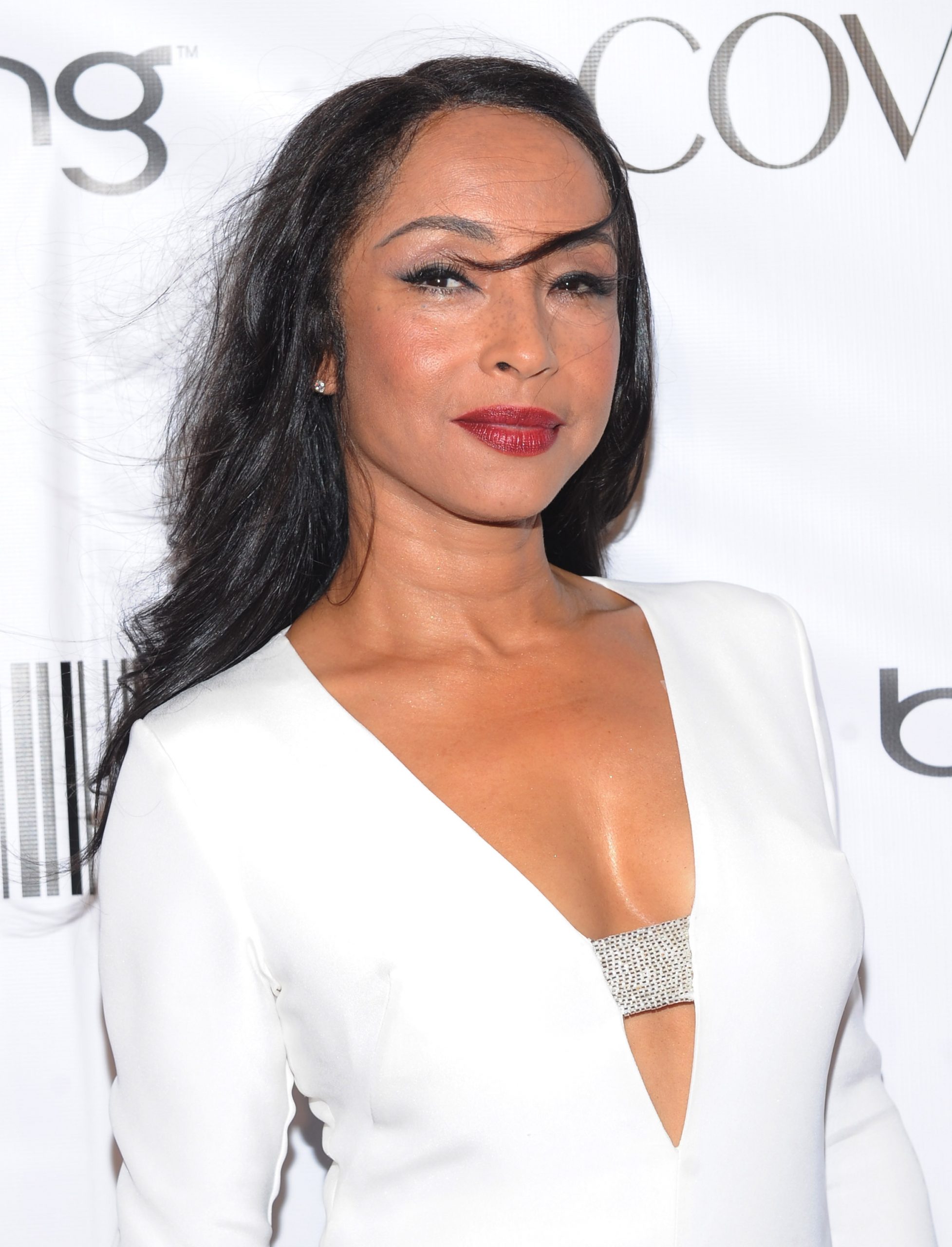 Sade Net Worth Wiki, Age, Weight and Height, Relationships, Family