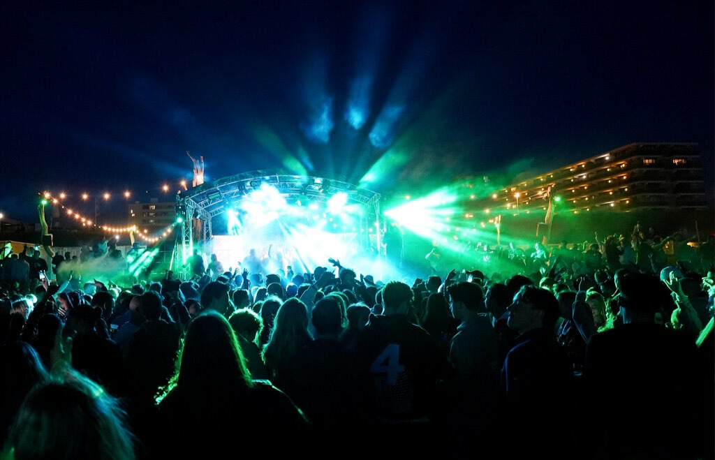 Mangos Zandvoort Alive Luxonos The Audiovisual Partner