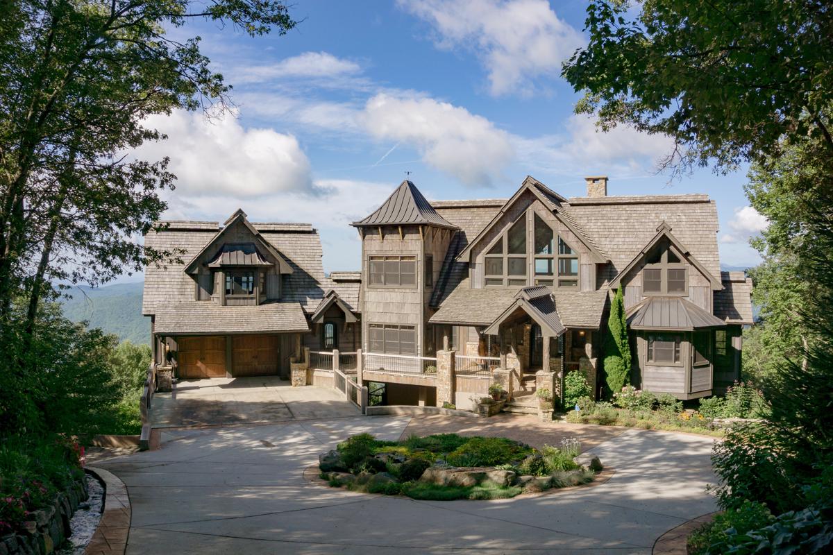 GHOSTWOOD BEAR MANOR WITH EXCEPTIONAL PANORAMIC VIEWS North Carolina