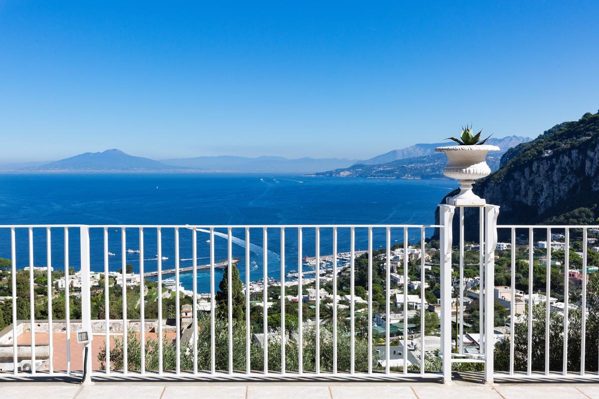 ASTONISHING VILLA IN CAPRI Italy Luxury Homes Mansions For Sale
