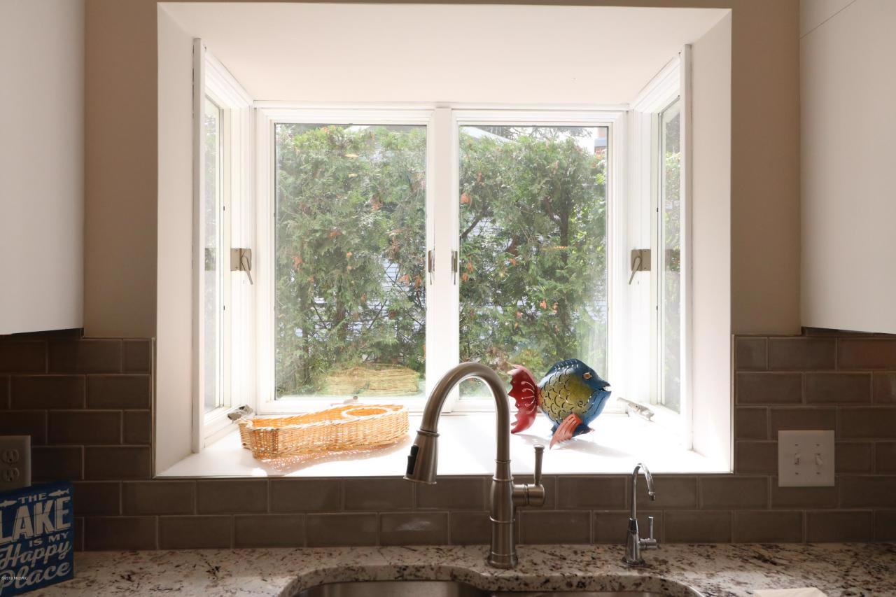 SPECTACULAR MAGICIAN LAKE HOME Michigan Luxury Homes Mansions For