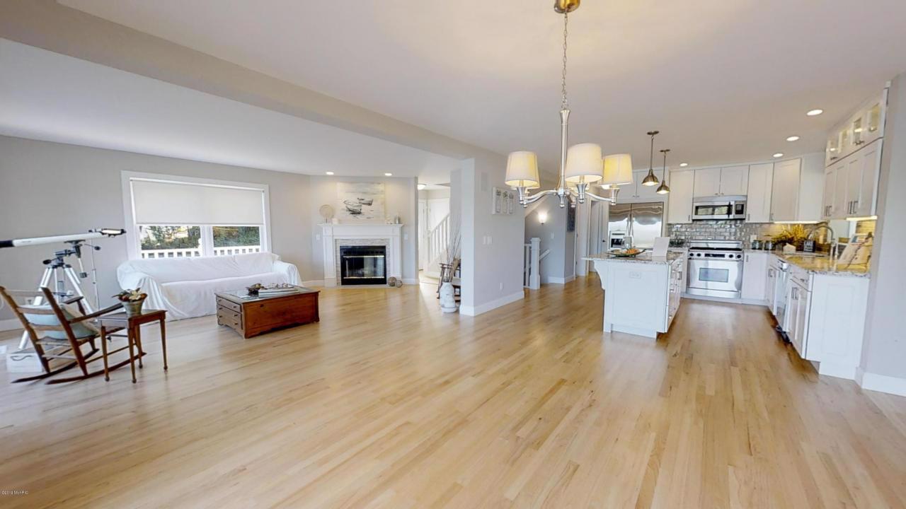 SPECTACULAR MAGICIAN LAKE HOME Michigan Luxury Homes Mansions For