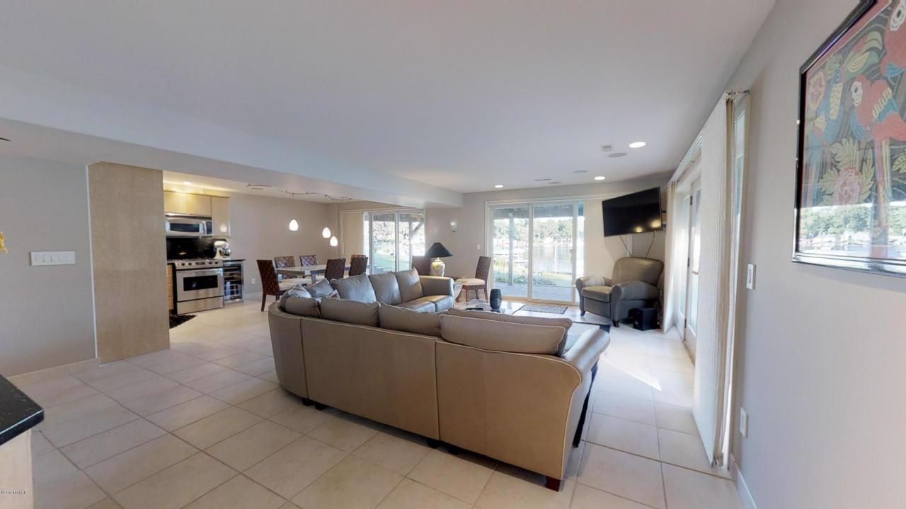 SPECTACULAR MAGICIAN LAKE HOME Michigan Luxury Homes Mansions For