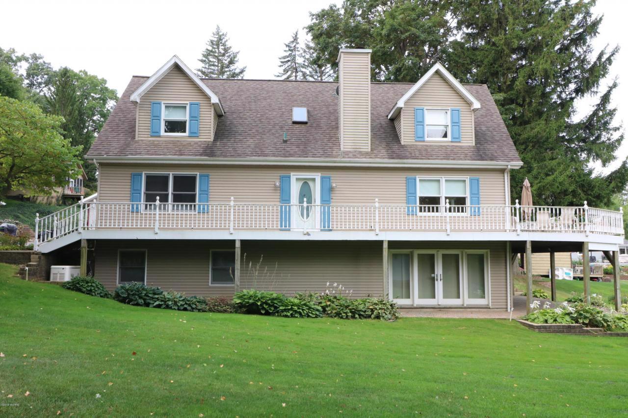 SPECTACULAR MAGICIAN LAKE HOME Michigan Luxury Homes Mansions For