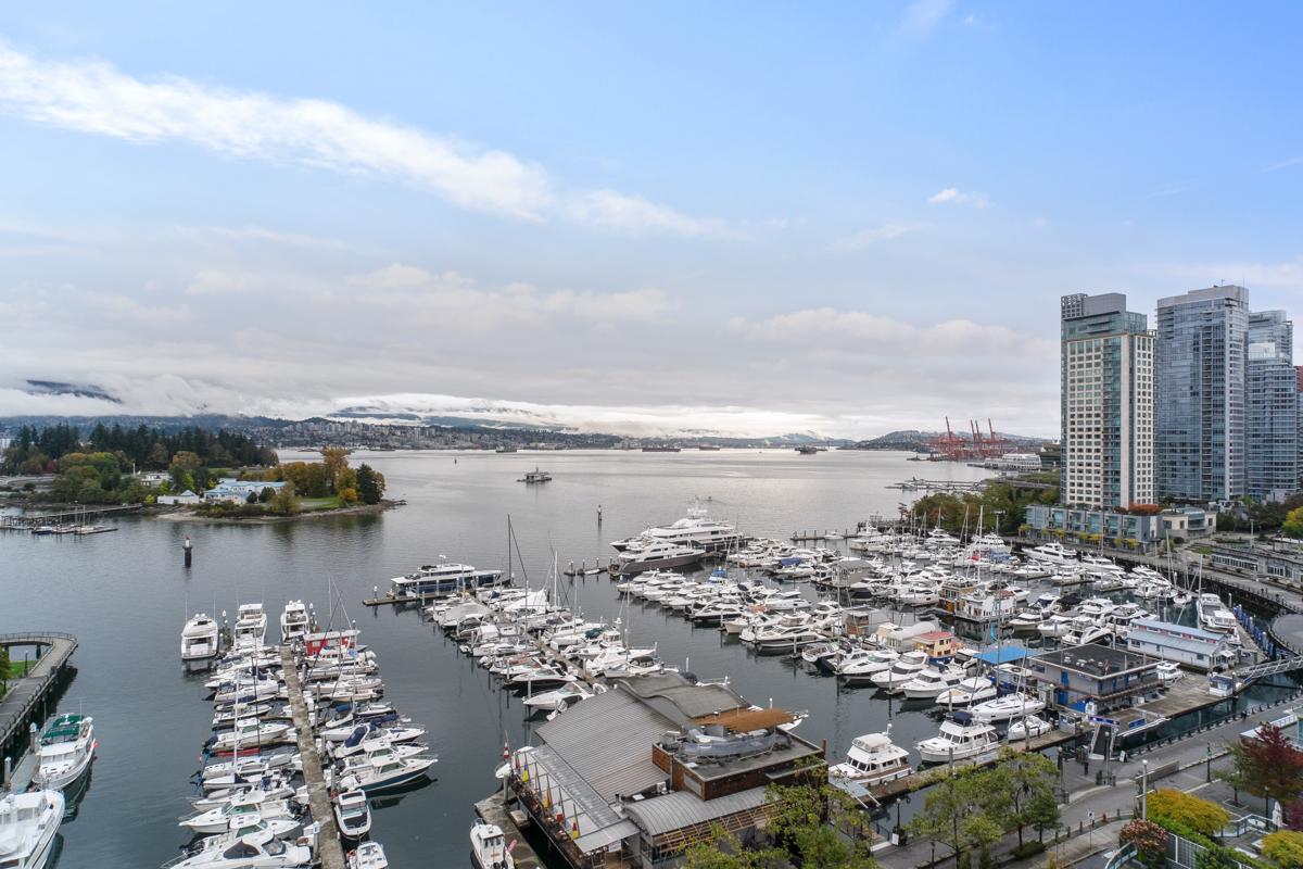 BREATHTAKING WATERFRONT COAL HARBOR CONDO British Columbia Luxury