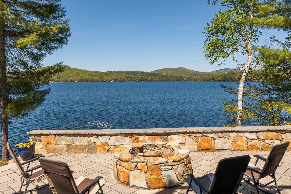 BEAUTY ON MERRYMEETING LAKE New Hampshire Luxury Homes Mansions For