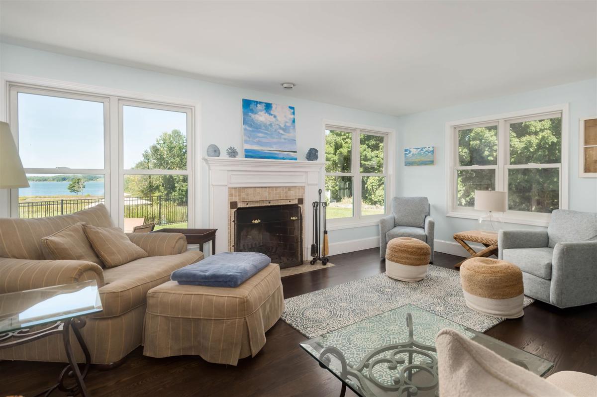 TIDEWATER FARM WITH VIEWS OF GREAT BAY New Hampshire Luxury Homes