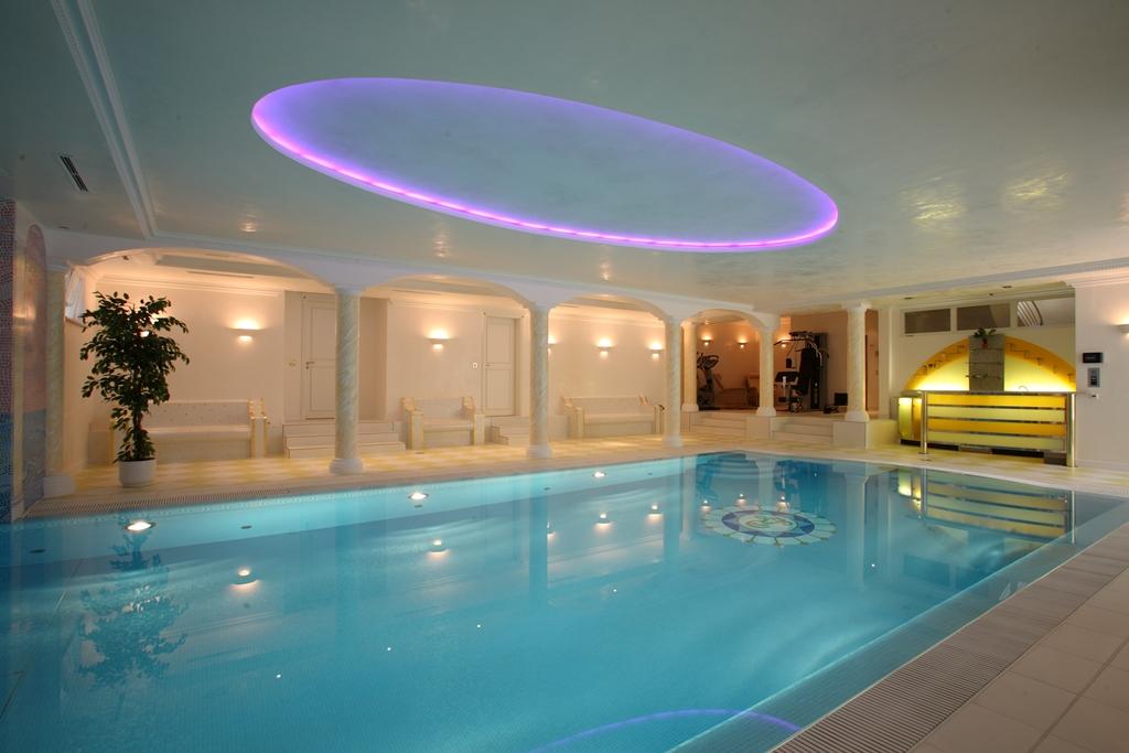 ENSEMBLE OF 3 LUXURY VILLAS IN BERLINDAHLEM Germany Luxury Homes
