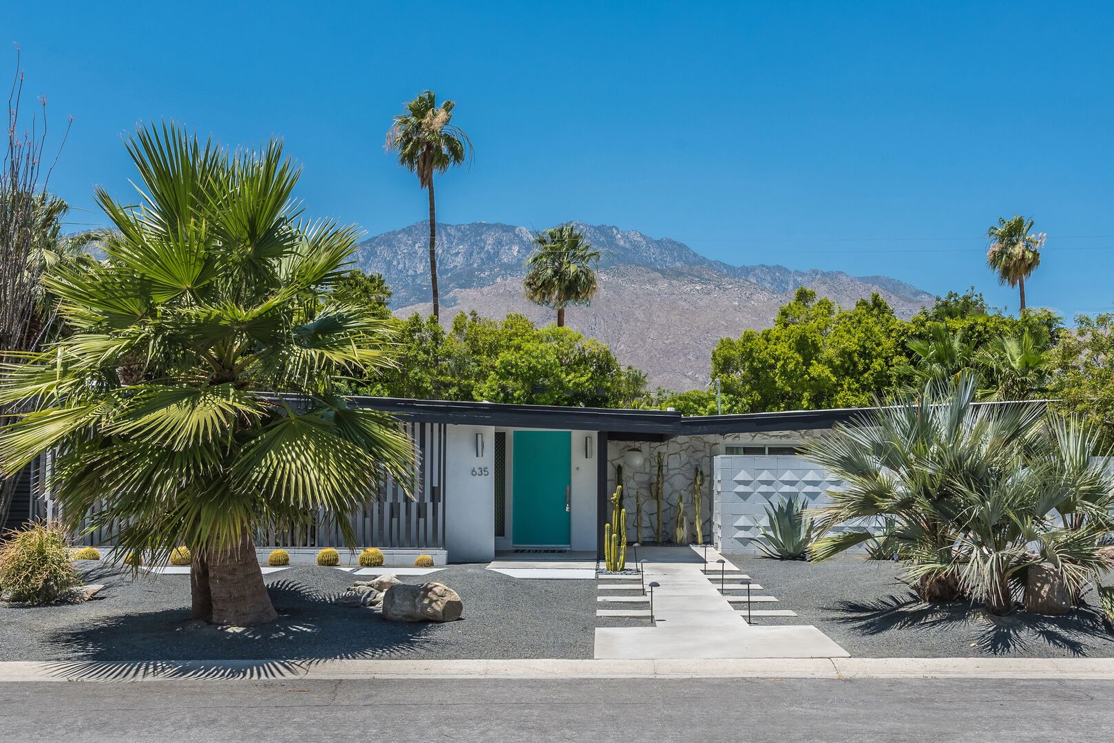 Luxsy Palm Springs Luxury Vacation Rentals & Management Luxsy Palm Springs Luxury Vacation Rentals & Management