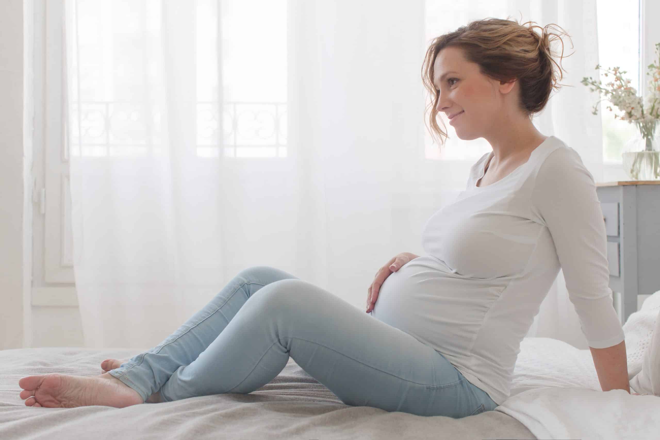 How to Use a Pregnancy Pillow? Luxura