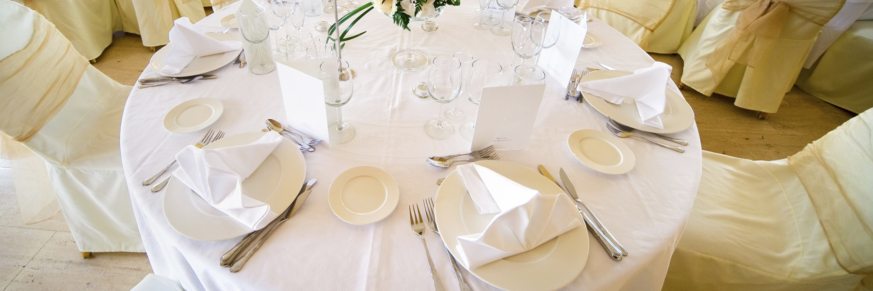 Restaurant Linen Hire Luxurious Linen
