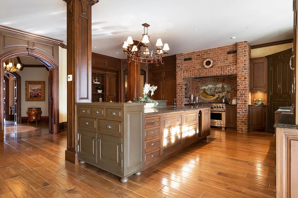 Exquisite Country Estate on 22 Acres A Showcase of OldWorld Elegance