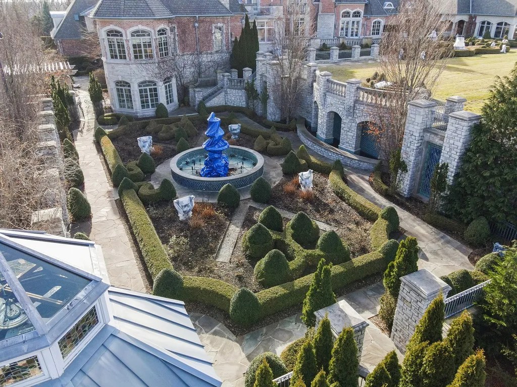 Exquisite Country Estate on 22 Acres A Showcase of OldWorld Elegance