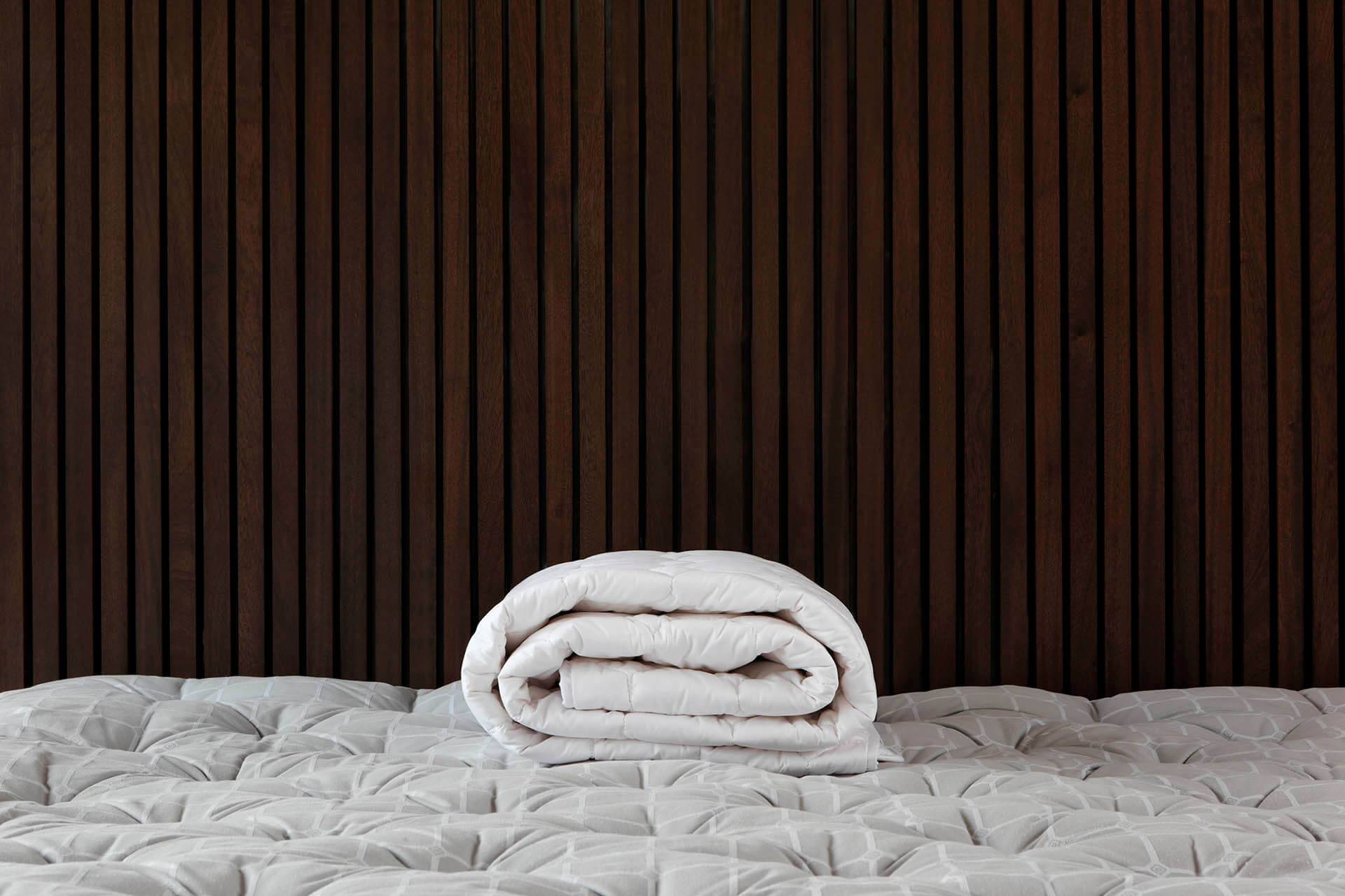 Savoir Climate Control Mattress Protector (100 Tencel) Luxury Bed