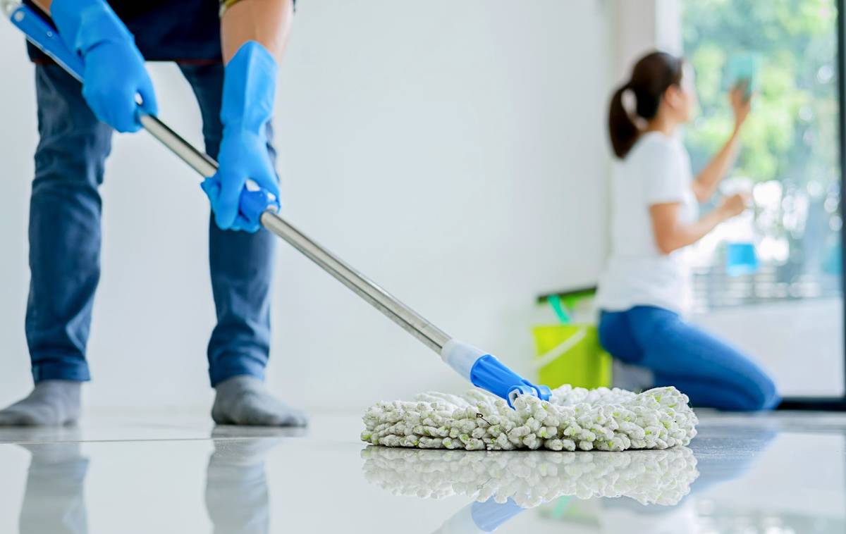 What is Included in a Deep House Cleaning? The Definitive Guide