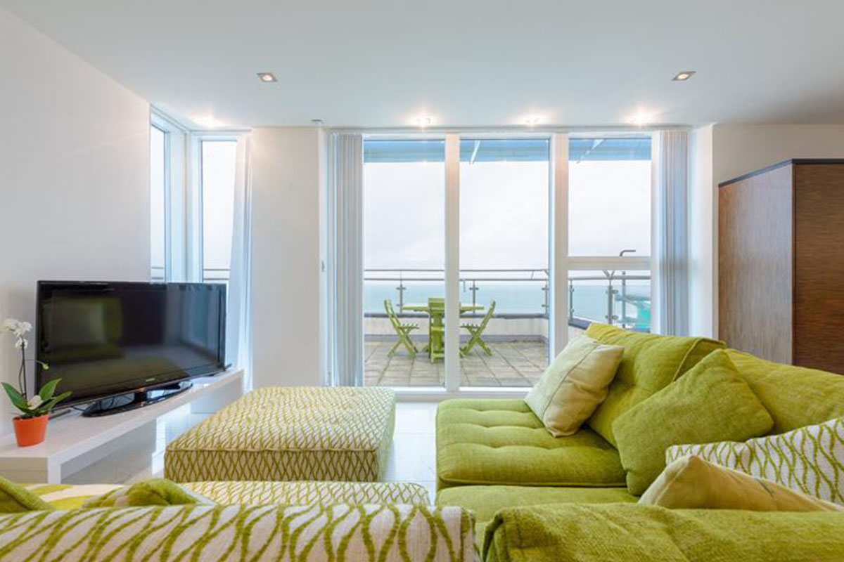 37 Rocklands Penthouse (sleeps 4), Luxury penthouse holiday apartment