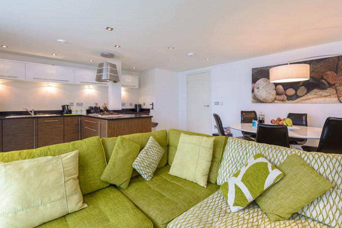 37 Rocklands Penthouse (sleeps 4), Luxury penthouse holiday apartment