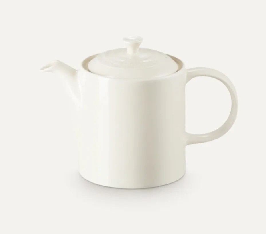 Le Creuset 1.3L Grand Teapot (serves 45 cups) Crème Luxurykitchen4u