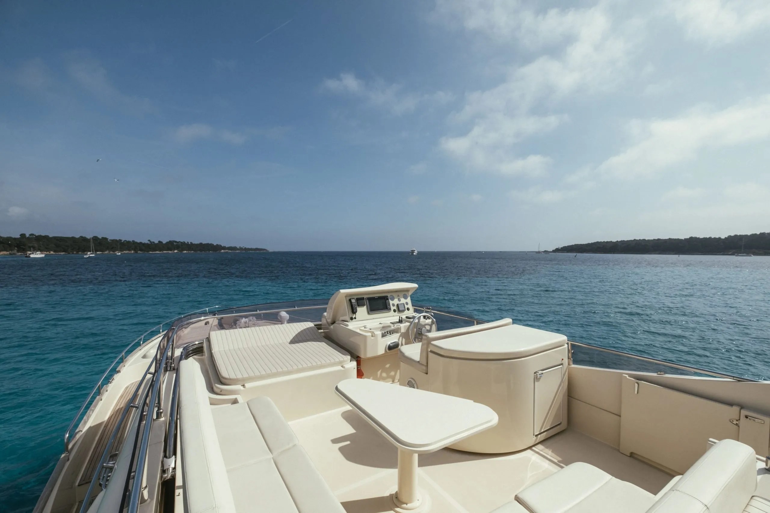 French Riviera Yacht Rentals Ferretti Altura 690 LUXURY LINERS