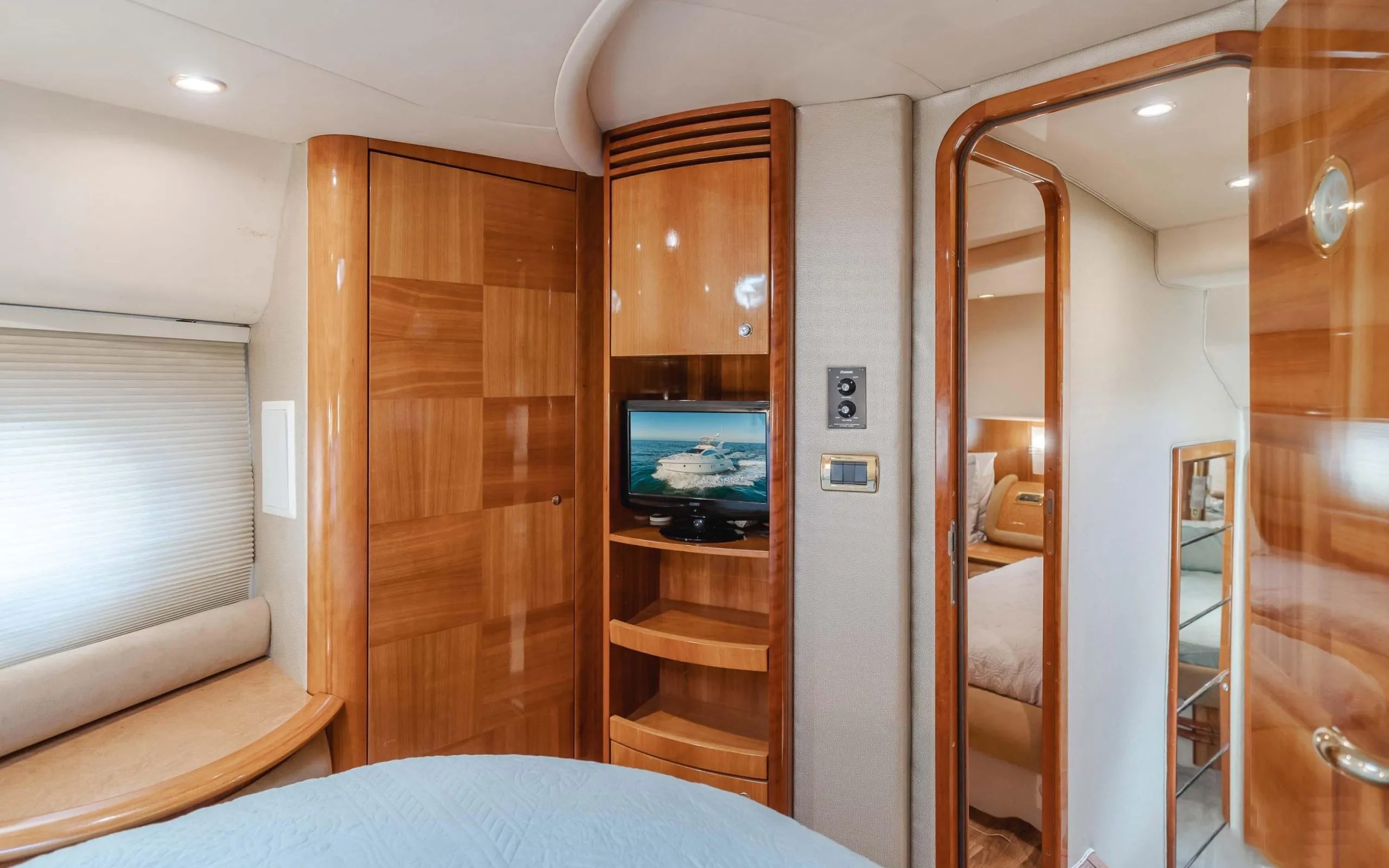 Marina del Rey Yacht Rental 60′ Azimut LUXURY LINERS LUXURY