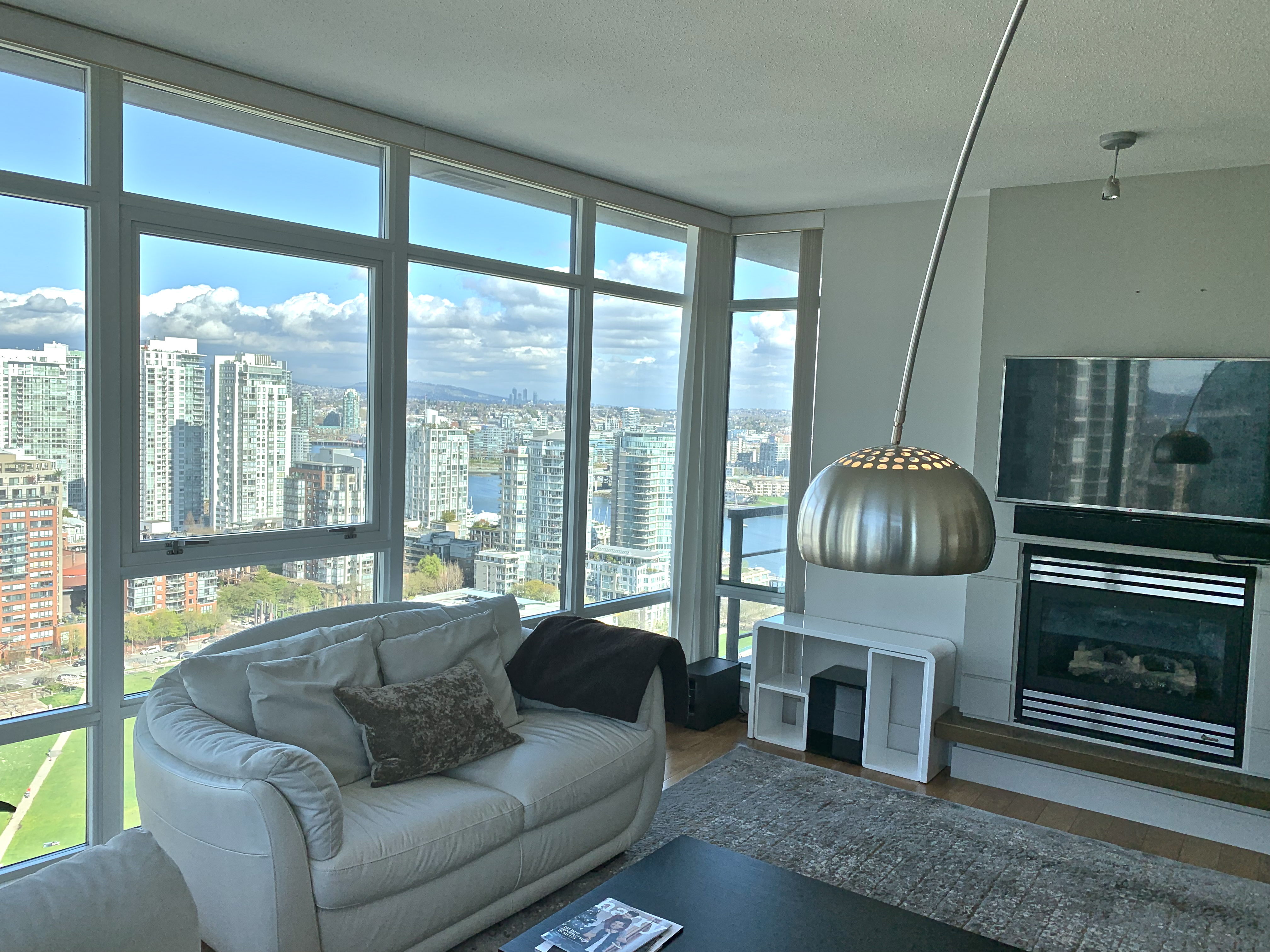 1483 Homer St Luxury Living Rental