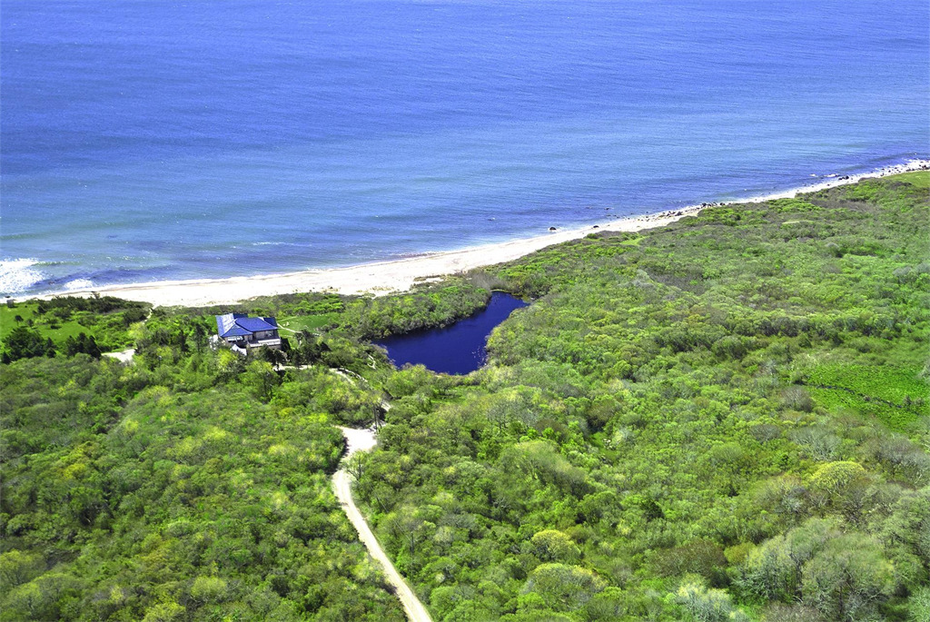 Montauk Beachfront Paradise Luxury Pulse Real Estate United States For sale on LuxuryPulse.