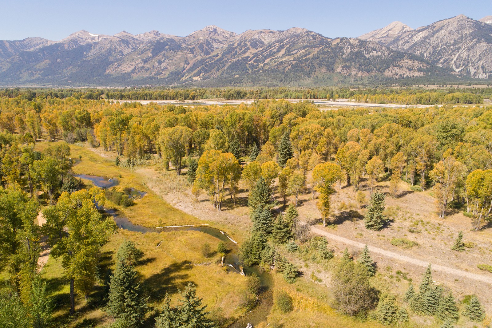 7555 BAR B BAR RIVER ROAD Luxury Pulse Real Estate United States For sale on LuxuryPulse.