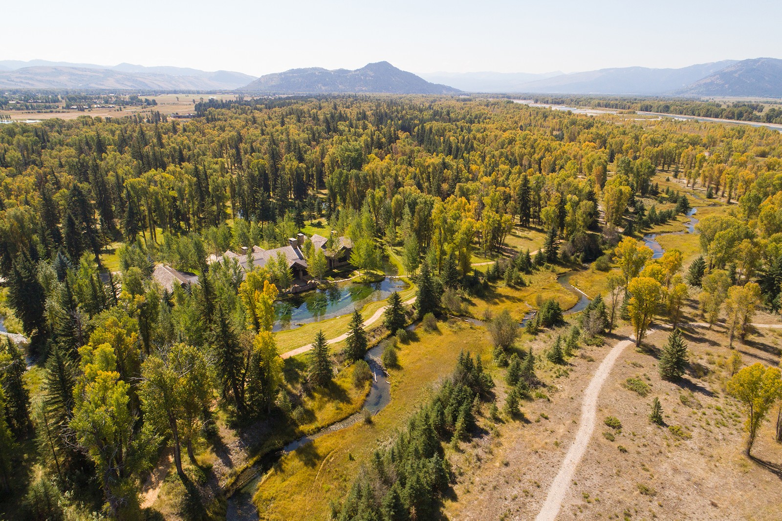 7555 BAR B BAR RIVER ROAD Luxury Pulse Real Estate United States