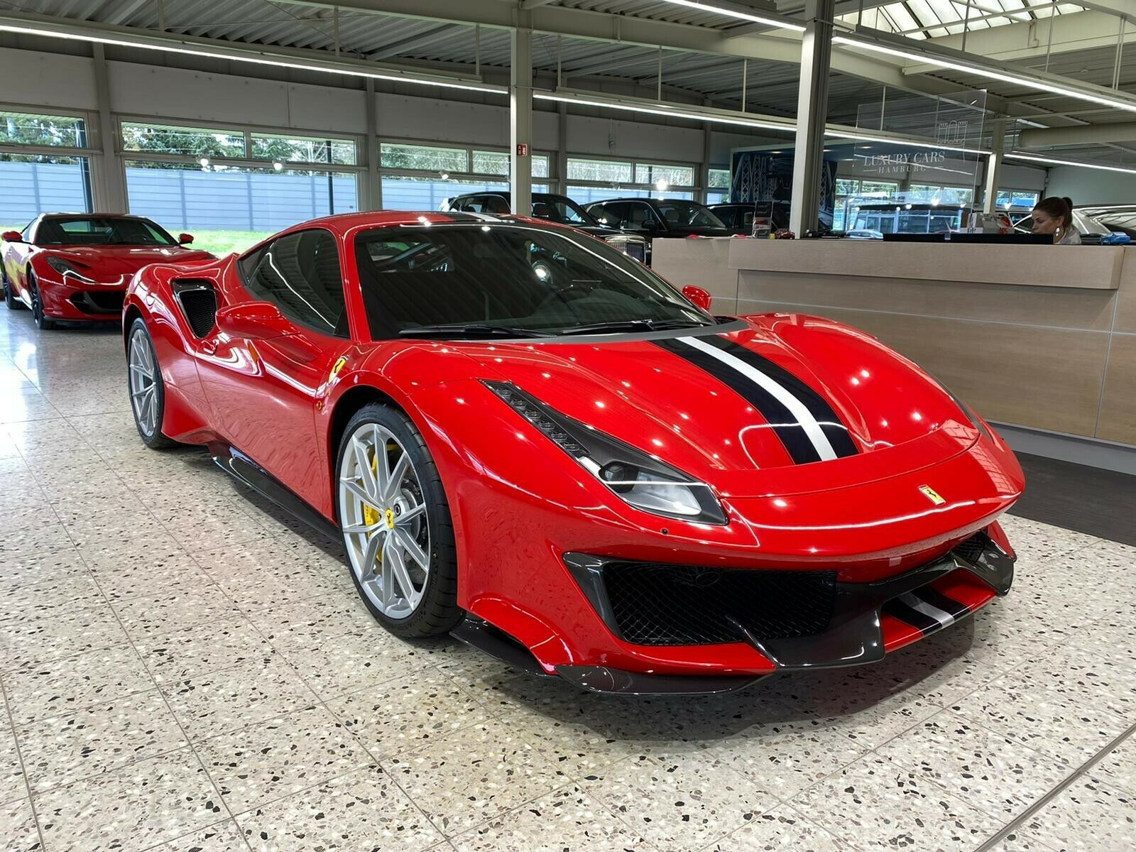 Find your luxury car for sale on LuxuryPulse