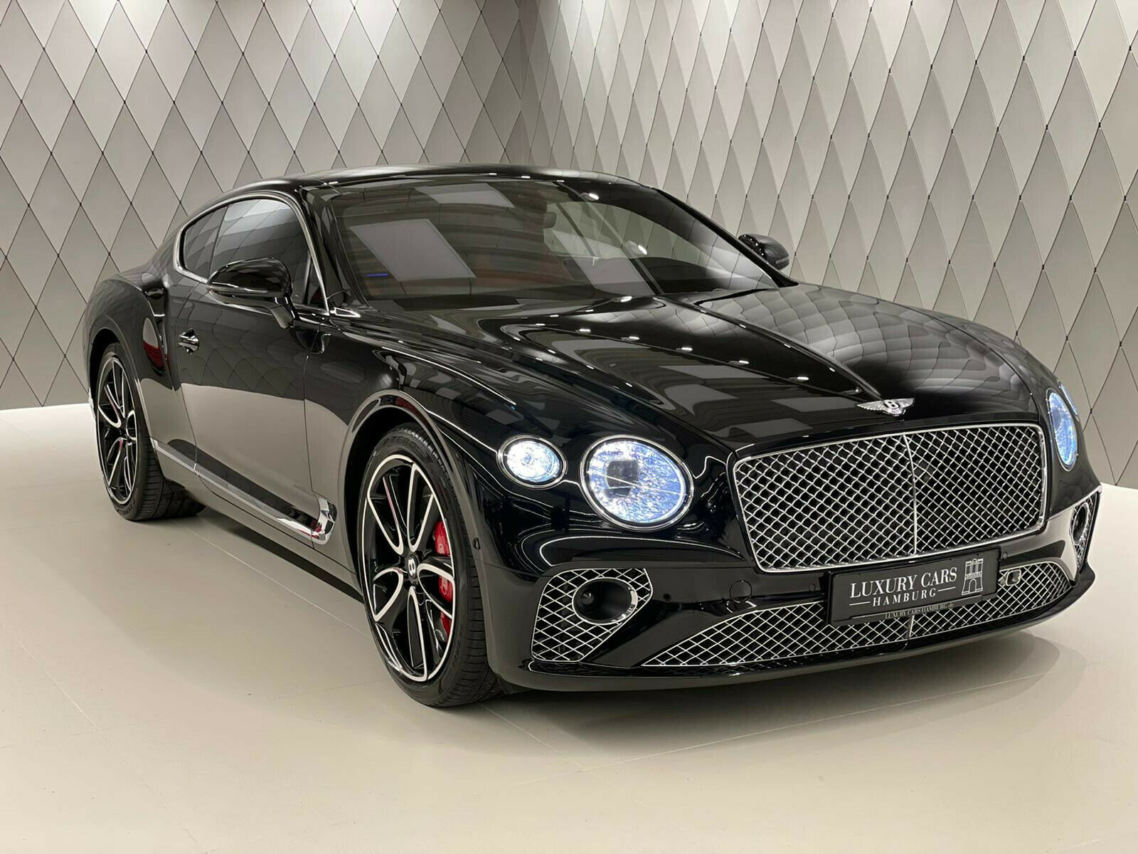 Luxury Cars Hamburg More luxury dealers on LuxuryPulse.