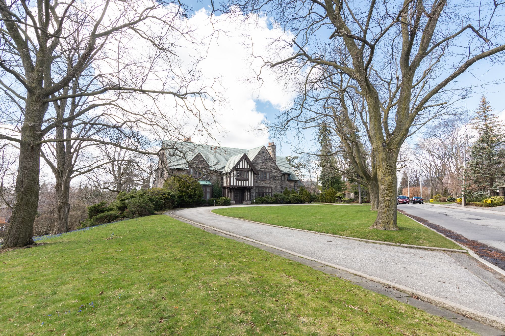 2 Old Forest Hill Rd Toronto, ON Luxury Realty Network