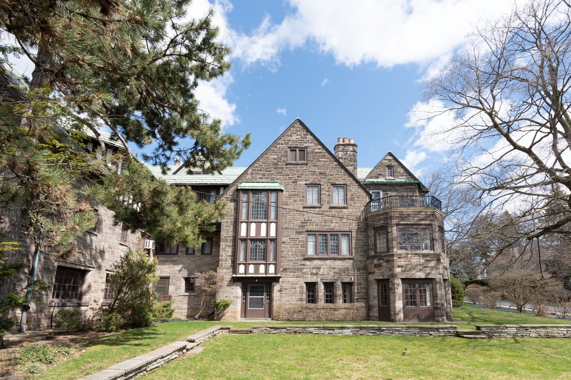 2 Old Forest Hill Rd Toronto, ON Luxury Realty Network