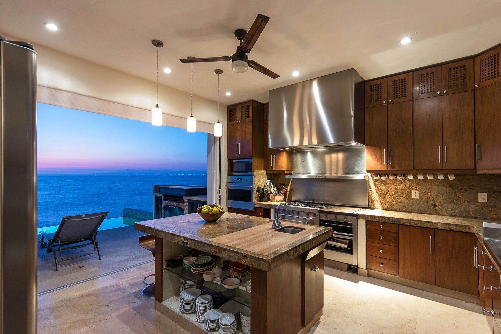 Villa Balboa; Relaxation and ultimate Ocean Views