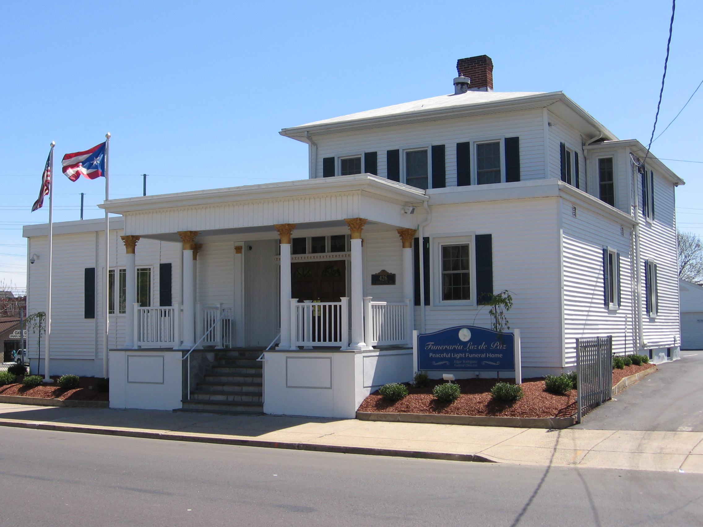 Our Facilities Funeraria Luz de Paz/Rodriguez Funeral Svcs. servi...